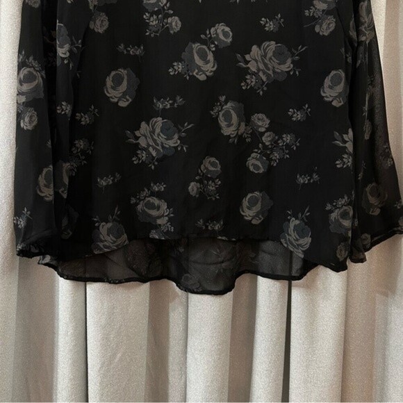 Zara Women's Floral Blouse Size XS - Picture 6 of 14